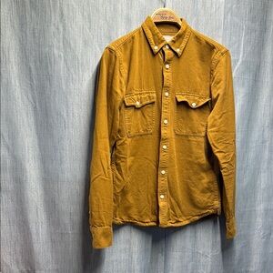 Everlane Button-Up Shirt size XS